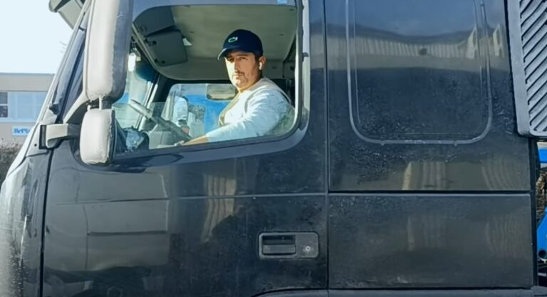 Россия в два раза продлевает срок временного пребывания дальнобойщиков из СНГ и Грузии