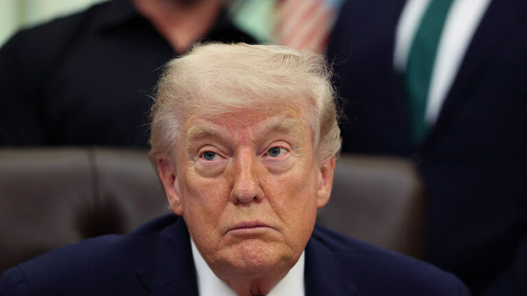 Трамп продлил  режим  прекращения огня в конфликте с Ираном