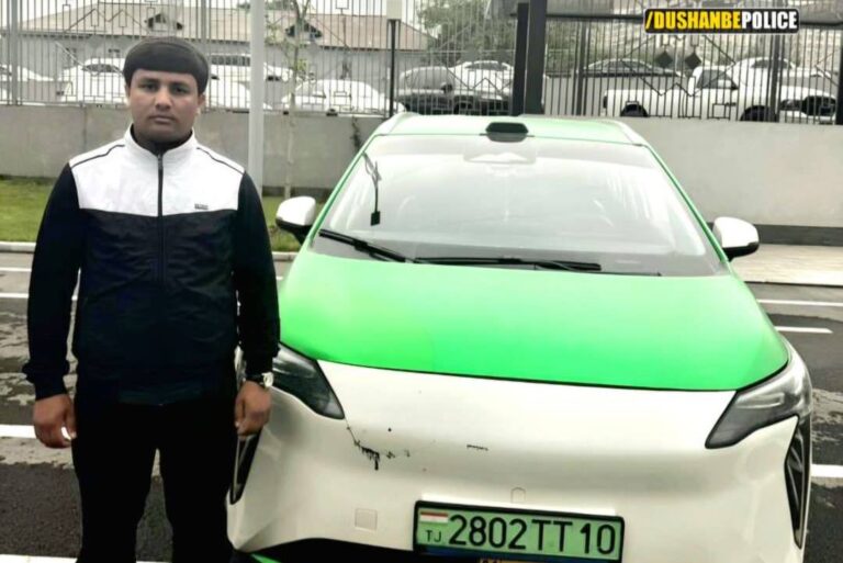 В Душанбе задержали подростка и таксиста за издевательства над человеком с инвалидностью
