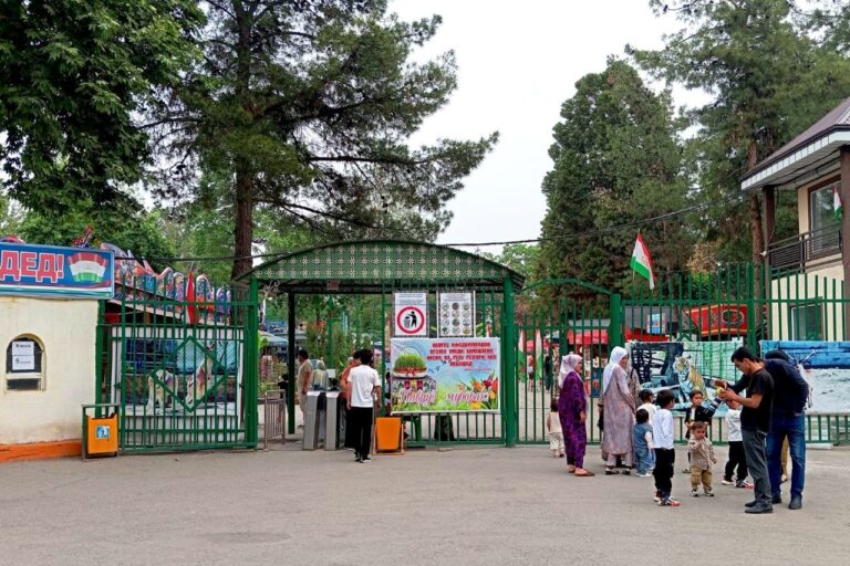 Between nostalgia and humanism: Dushanbe Zoo turns 65