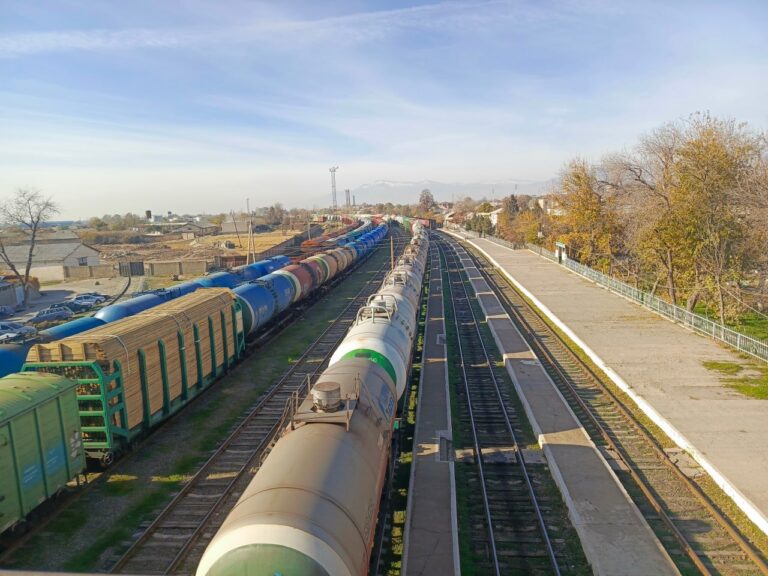 Казахстан ограничил транзит сжиженного газа из России в Таджикистан