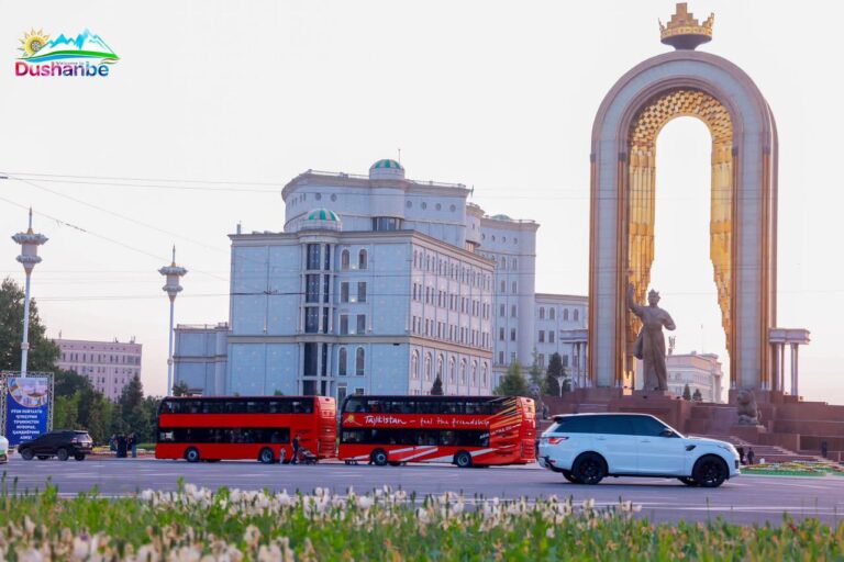 В Душанбе запускают туристические маршруты Red Bus Tours