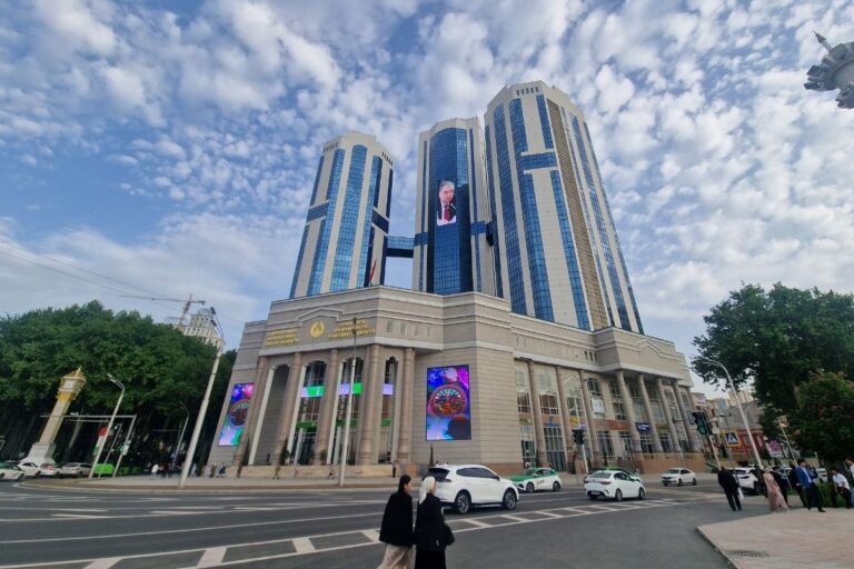 В Таджикистане утвердили Стратегию развития сферы связи до 2040 года